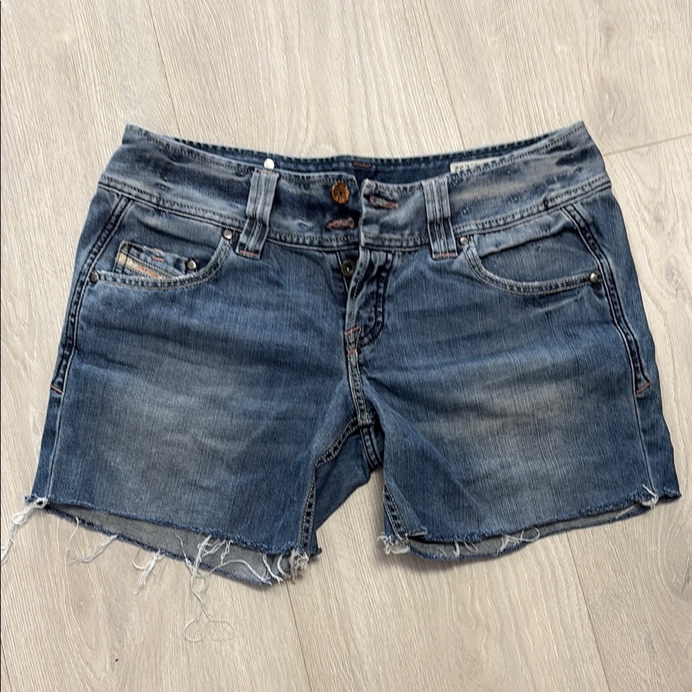 🔥BUNDLESALE Ladies 29 Diesel Lambry Blue Jean Shorts Distressed Mid-Thigh